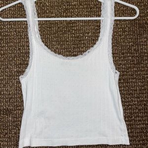 Cropped lace tank top